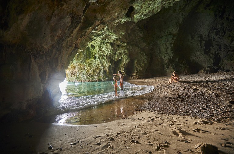 Llop Marí Cave